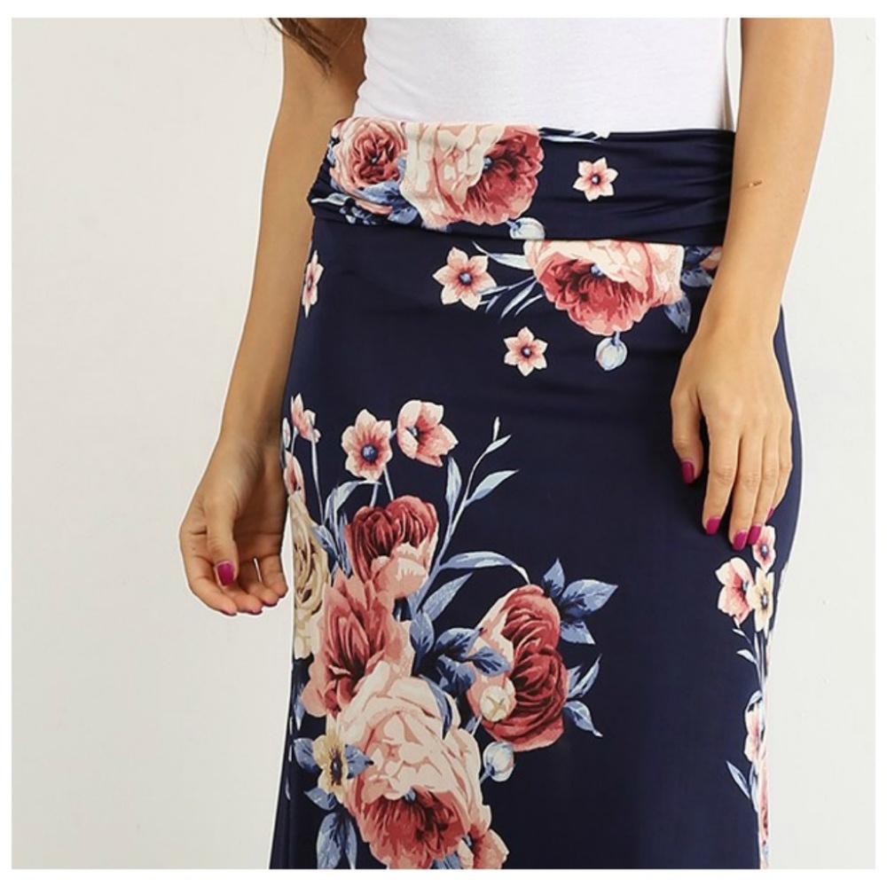 NAVY FLOWER MAXI SKIRT - Picture 2 of 2